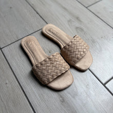 Cargar imagen en el visor de la galería, Flats Claudia beige