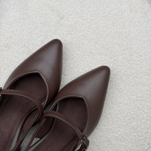 Cargar imagen en el visor de la galería, Slingback Cloe punta - chocolate