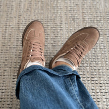 Cargar imagen en el visor de la galería, Zapatillas Emma Taupe