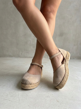 Cargar imagen en el visor de la galería, Alpargatas Siena beige