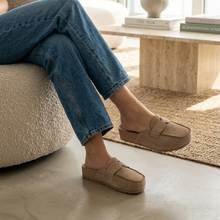 Cargar imagen en el visor de la galería, Mocasines Greta - beige