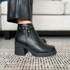 Botines Victoria en negro