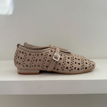 Cargar imagen en el visor de la galería, Balerinas Greta beige