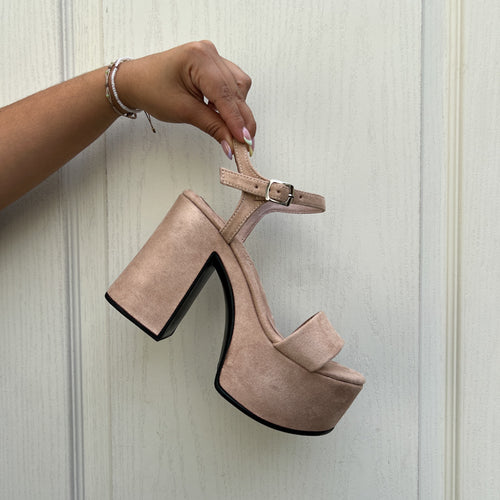 Sandalias Valentina suede color beige
