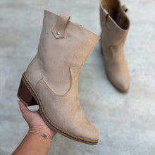 Cargar imagen en el visor de la galería, Botines Gaia beige