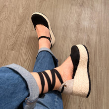 Cargar imagen en el visor de la galería, Alpargatas Lia negro