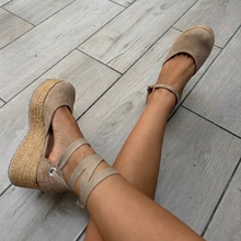 Cargar imagen en el visor de la galería, Alpargatas Lia total beige