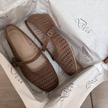 Cargar imagen en el visor de la galería, Balerinas Lucía taupe suede
