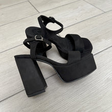 Cargar imagen en el visor de la galería, Sandalias Catalina color negro