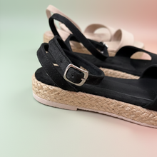 Cargar imagen en el visor de la galería, Sandalias Vania flats negro