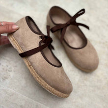 Cargar imagen en el visor de la galería, Julieta - beige y marrón