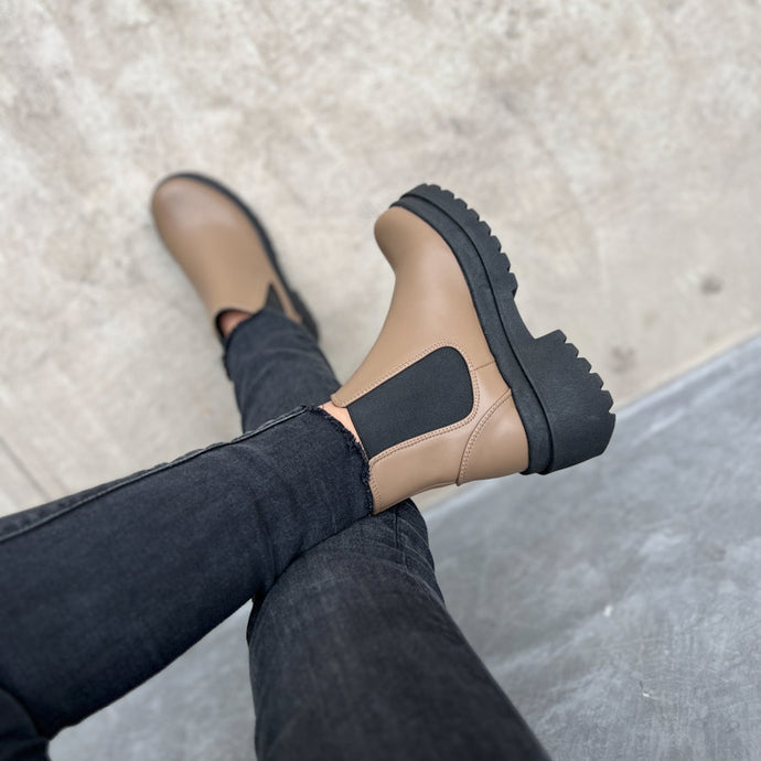 Botines Roberta en color taupe