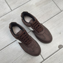Cargar imagen en el visor de la galería, Zapatillas Emma chocolate
