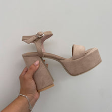 Cargar imagen en el visor de la galería, Sandalias Catalina color beige