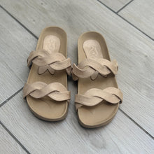 Cargar imagen en el visor de la galería, Flats Aria color beige