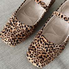 Cargar imagen en el visor de la galería, Balerinas Ada animal print
