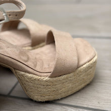 Cargar imagen en el visor de la galería, Sandalias Catalina en soguilla beige