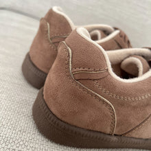 Cargar imagen en el visor de la galería, Zapatillas Emma Taupe