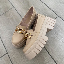 Cargar imagen en el visor de la galería, Mocasines beige