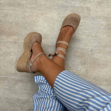 Cargar imagen en el visor de la galería, Alpargatas Lia total beige