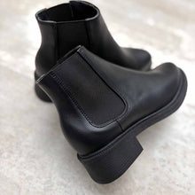 Cargar imagen en el visor de la galería, Botines Chelsea Roberta - negro
