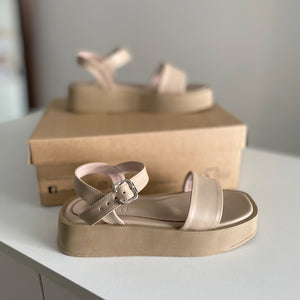 Sandalias Valeria color beige