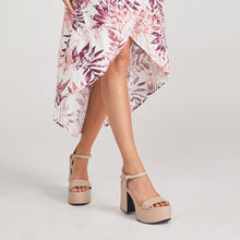 Cargar imagen en el visor de la galería, Sandalias Valentina color beige